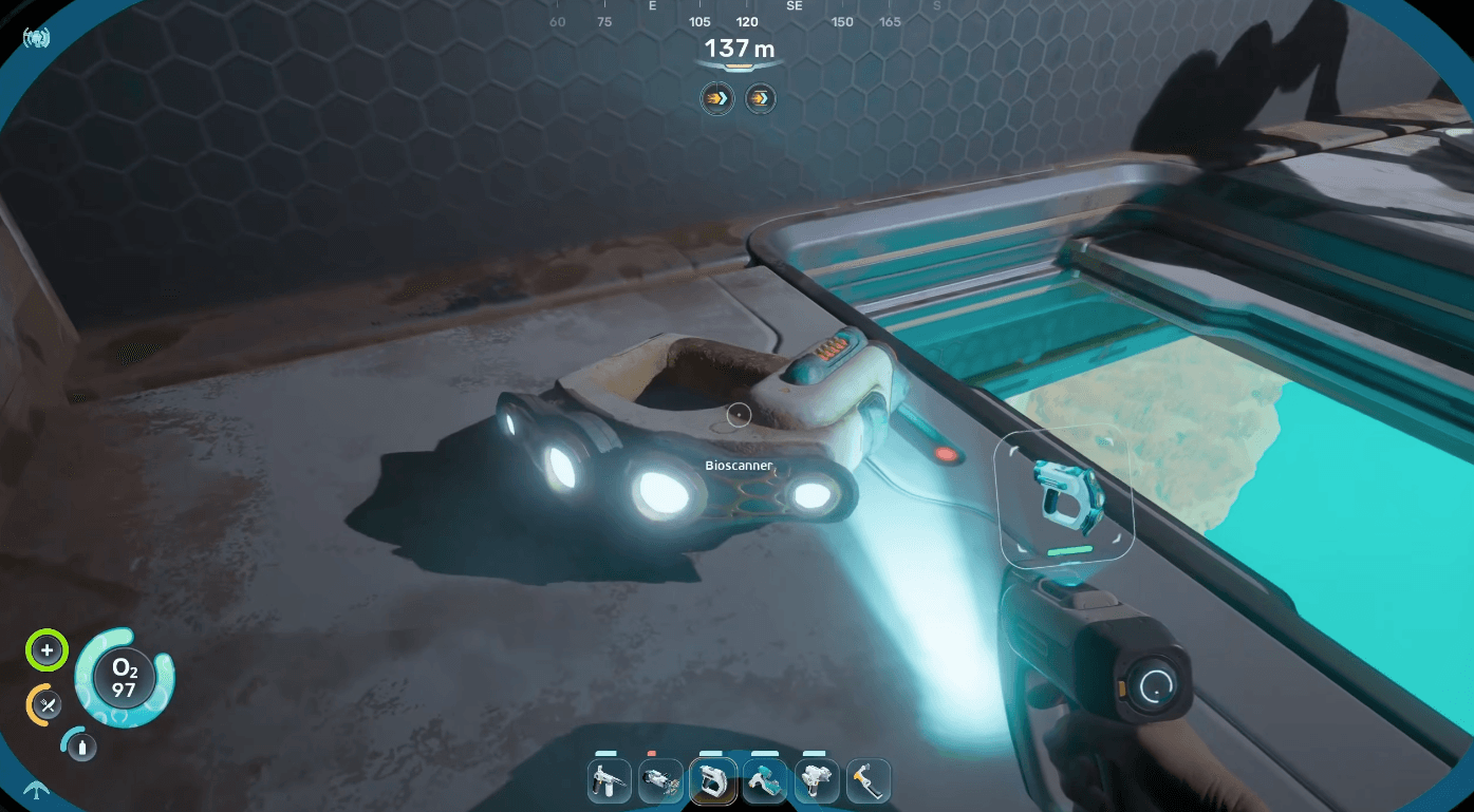 Player approaching a wreck near the Research Outpost to find the BIOSCANNER scanner upgrade in Subnautica 2